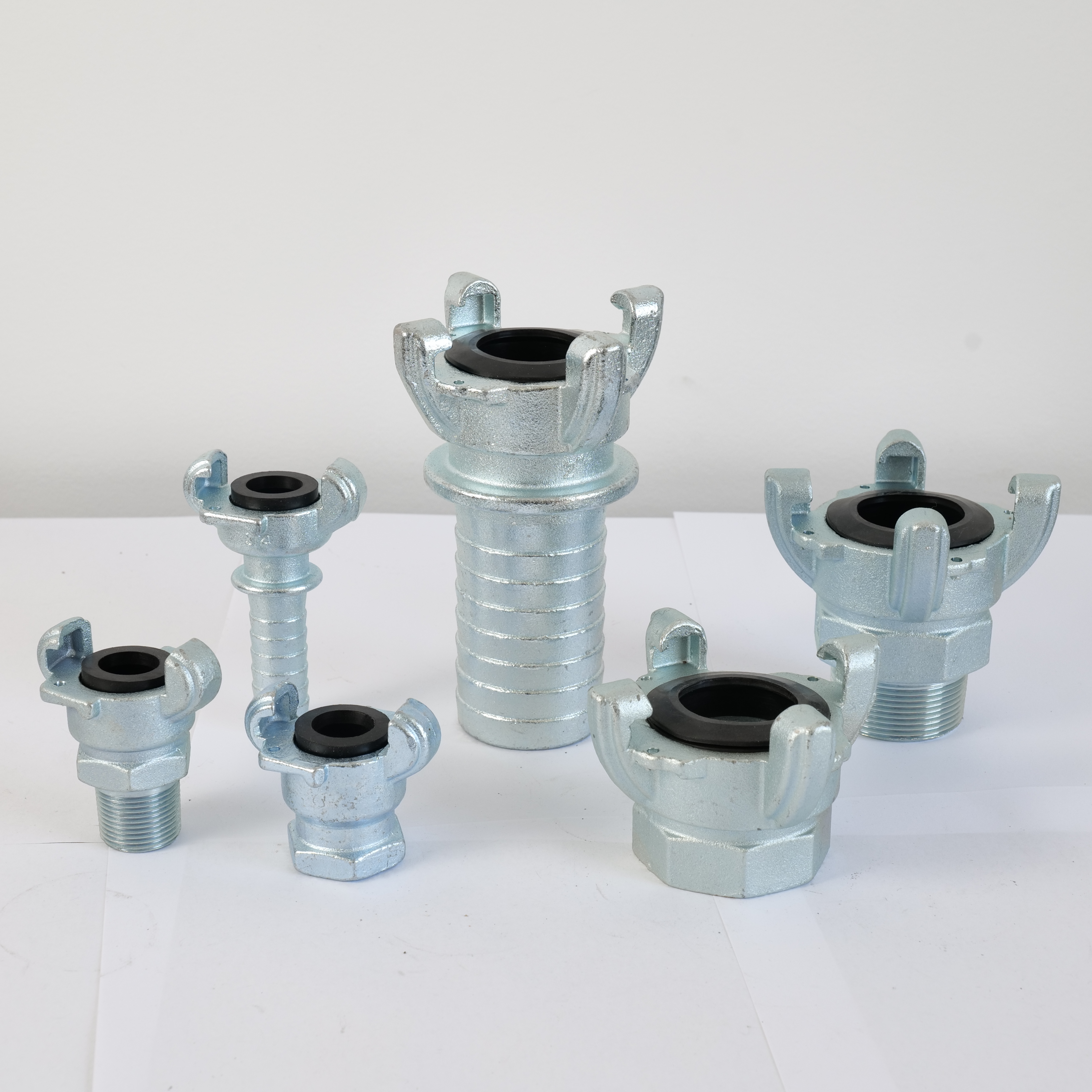 Universal claw couplings